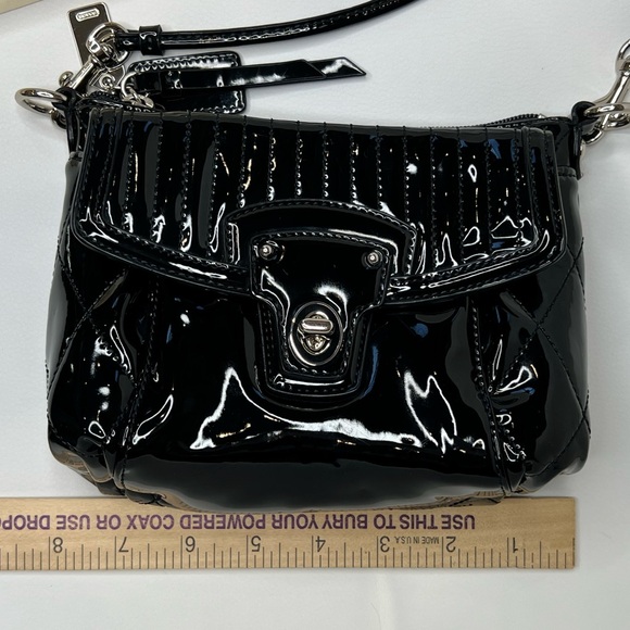 Coach Poppy Liquid Gloss Black Patent Leather quilted cross body Shoulder Bag - Picture 10 of 12